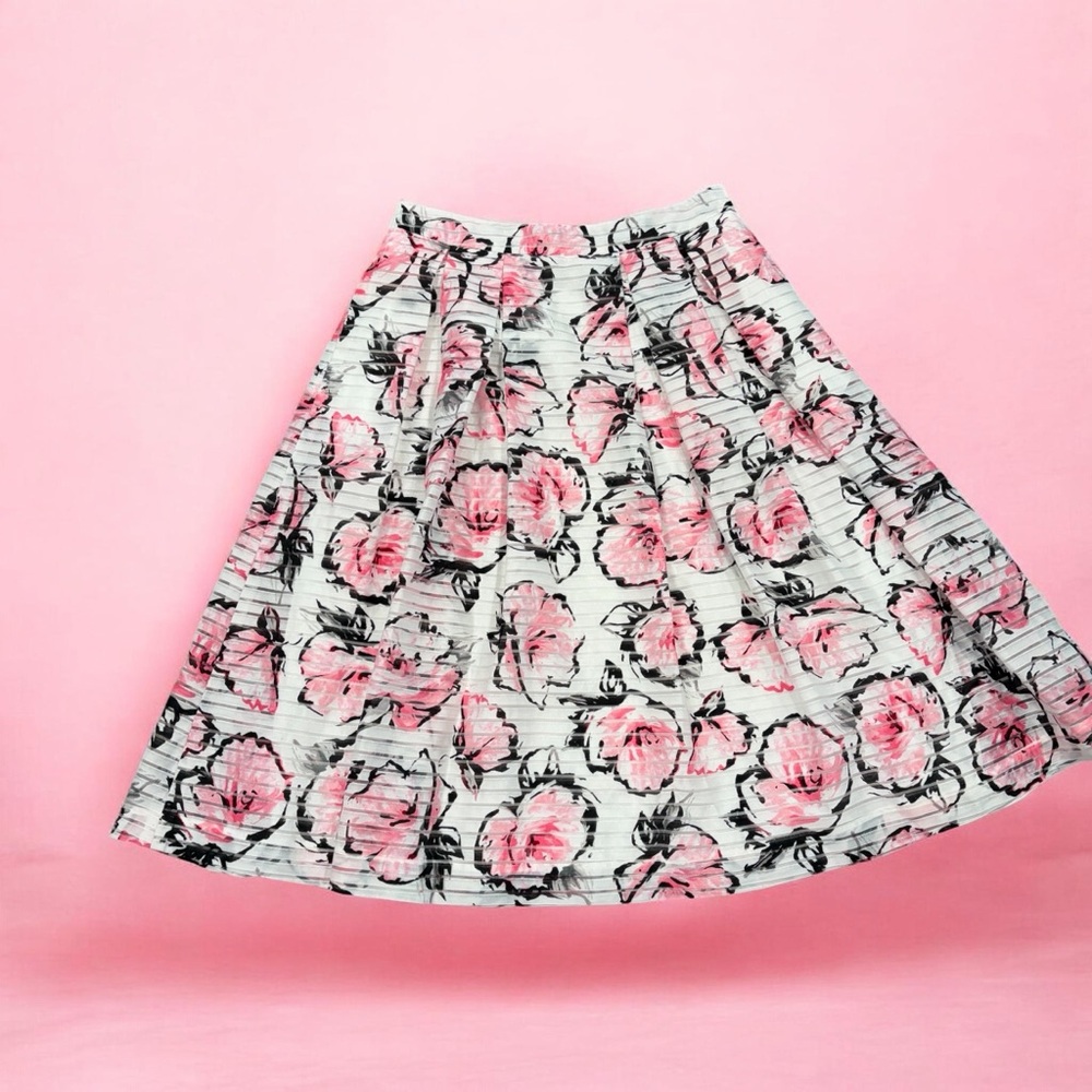 Karl Lagerfeld Vintage Pink and White Floral A-Line Skirt With Pockets Size 10